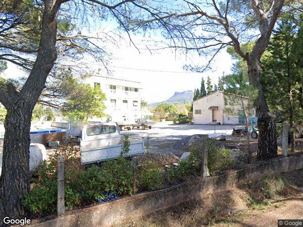 UN ENSEMBLE IMMOBILIER