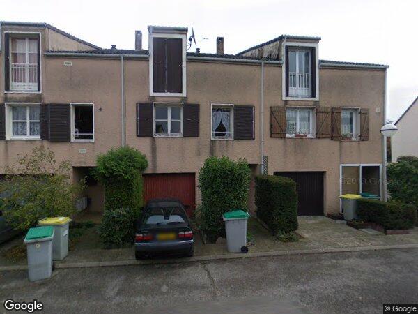 UN PAVILLON DE CINQ PIÈCES PRINCIPALES TYPES BERGERONNETTE A