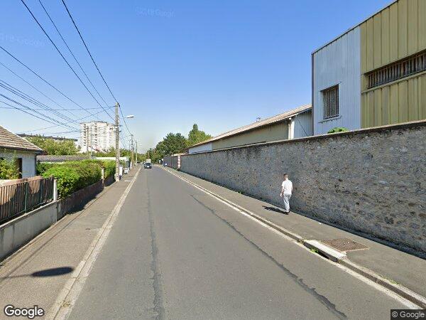 UNE MAISON D'HABITATION