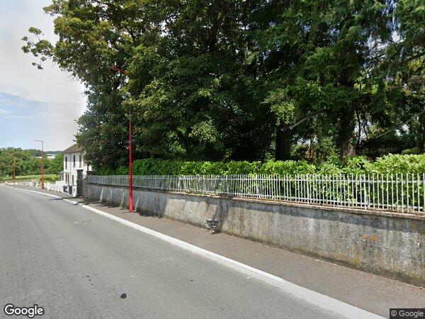 UN BÂTIMENT À USAGE DE GARAGE