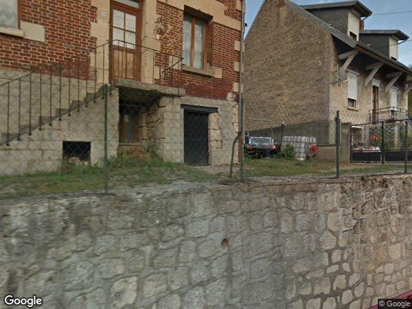 UNE MAISON À USAGE D'HABITATION