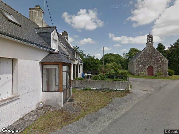 UNE MAISON À USAGE D'HABITATION