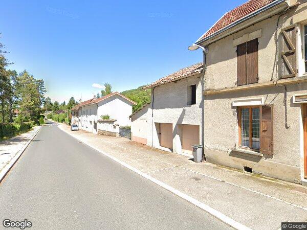 UNE MAISON D'HABITATION