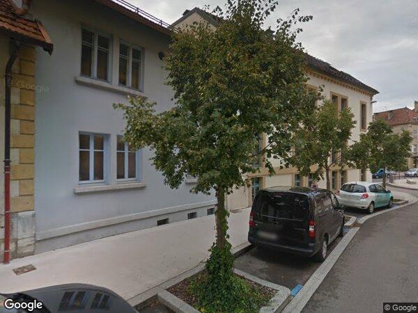 UNE APPARTEMENT DE TYPE F5 AVEC CAVE ET UN GARAGE EXTÉRIEUR