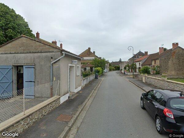 UNE MAISON À USAGE D’HABITATION, UNE GRANGE, UNE STABULATION ET DES ABRIS ÉDIFIÉS SUR TROIS PARCELLES DE TERRAIN 