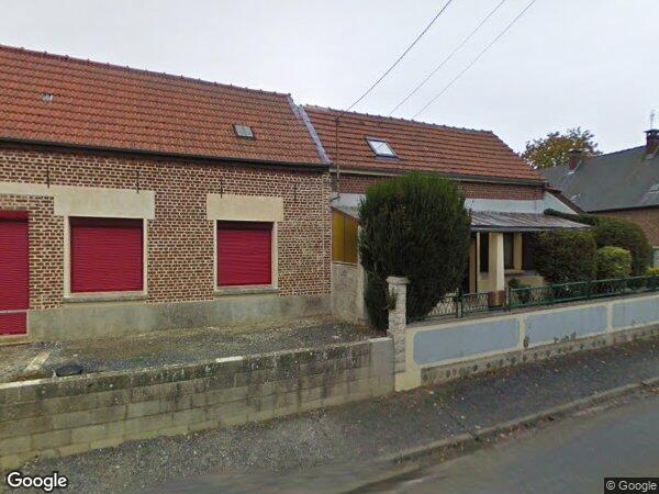 UNE MAISON À USAGE D'HABITATION