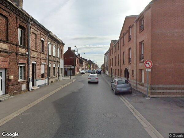 UNE MAISON À USAGE D'HABITATION