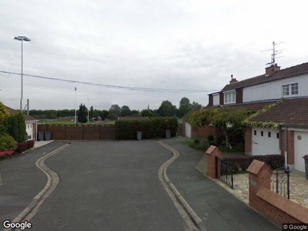 UNE MAISON À USAGE D'HABITATION