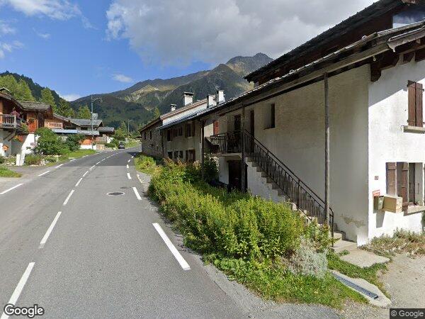 UN STUDIO ET UNE CAVE