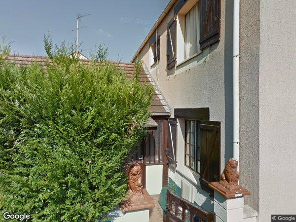 UNE MAISON D'HABITATION