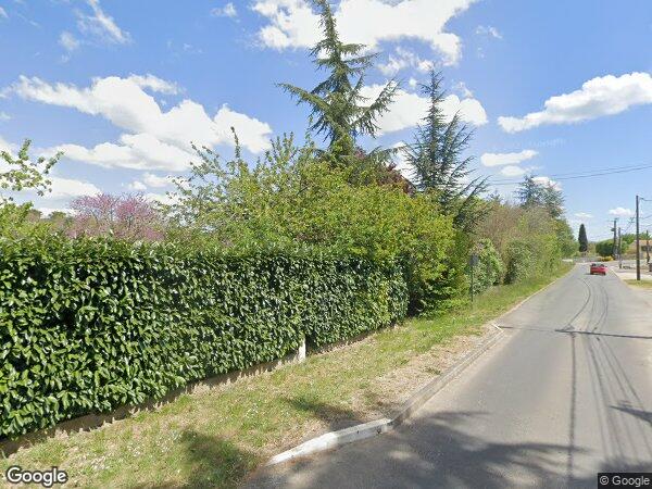 UNE MAISON À USAGE D'HABITATION