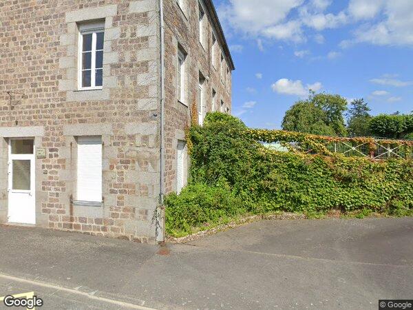 UNE MAISON À USAGE D'HABITATION