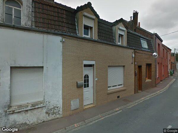 UNE MAISON À USAGE D’HABITATION