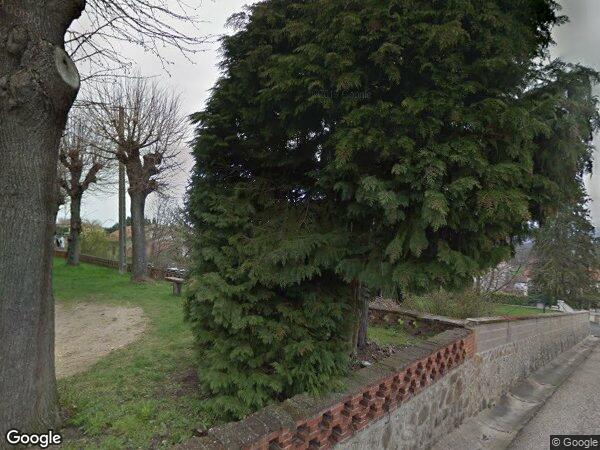 UN BÂTIMENT À USAGE DE DEPOT