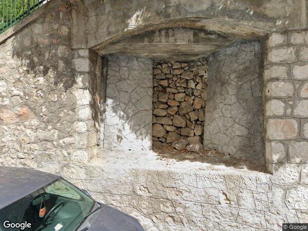 UN APPARTEMENT AVEC UNE CAVE