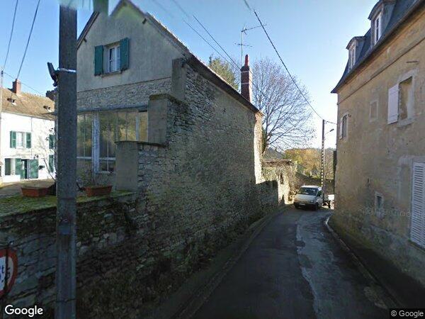 UNE MAISON À USAGE D'HABITATION