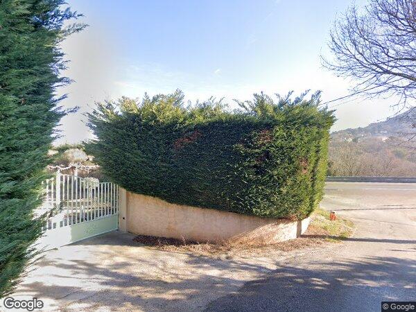 UNE MAISON D'HABITATION