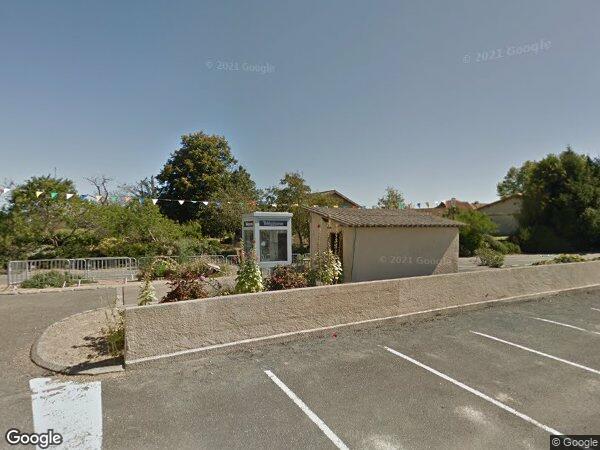 UNE MAISON D'HABITATION