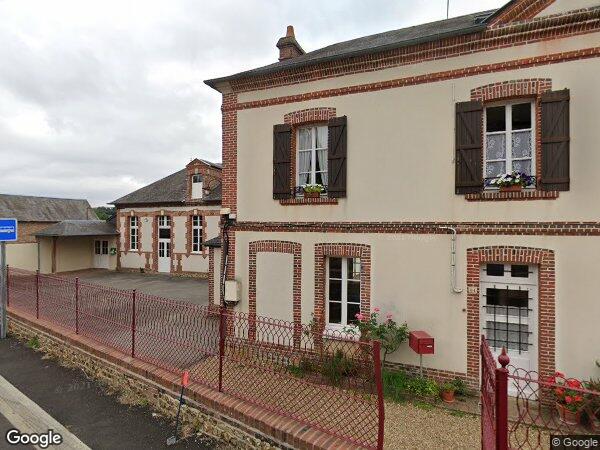 UNE MAISON D'HABITATION