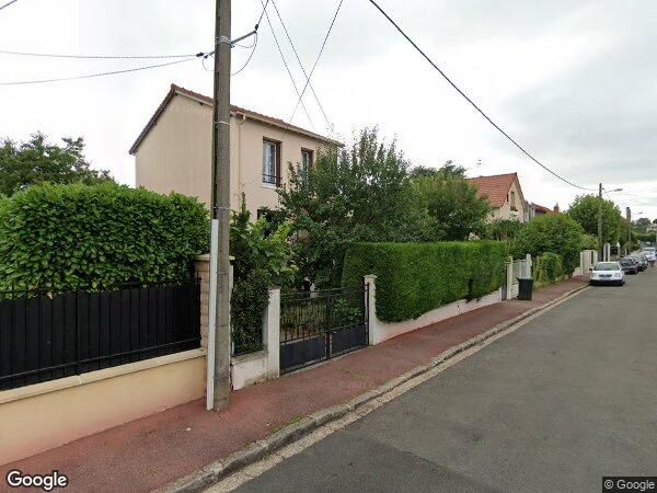 UN PAVILLON D'HABITATION