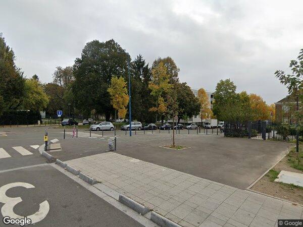 UN APPARTEMENT ET UNE CAVE