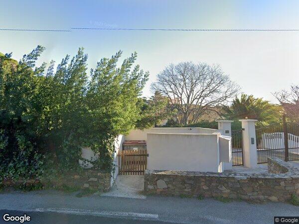 UNE MAISON D'HABITATION