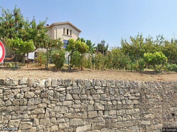 UNE MAISON D'HABITATION