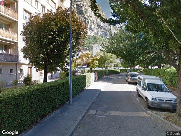 UN APPARTEMENT T4 AVEC UN CELLIER ET UN GARAGE