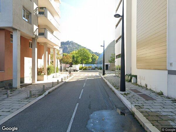 UN APPARTEMENT DE TYPE F2 ET UN CELLIER