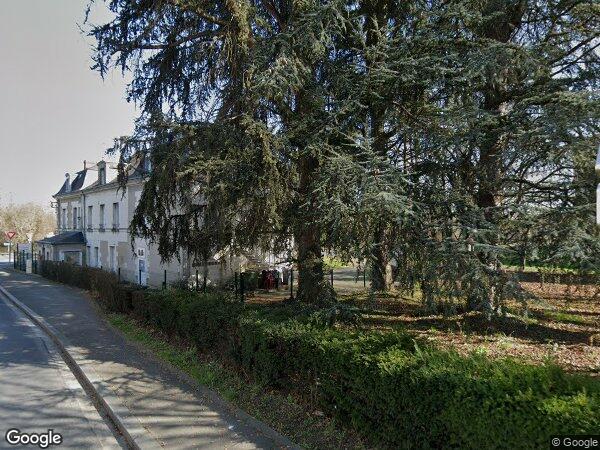 UNE MAISON D'HABITATION