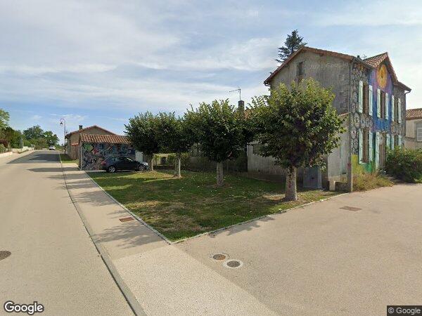 UN ENSEMBLE IMMOBILIER