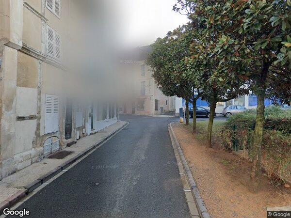 UNE MAISON D'HABITATION