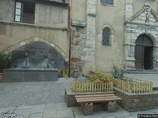 UN ENSEMBLE IMMOBILIER