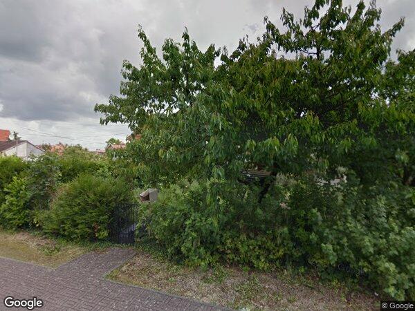 UNE MAISON À USAGE D'HABITATION