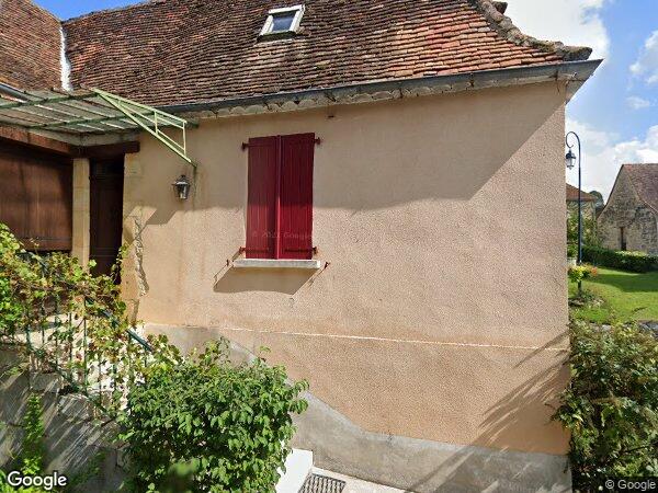 UNE  MAISON AVEC TERRAIN