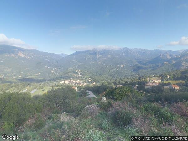 UNE MAISON D'HABITATION