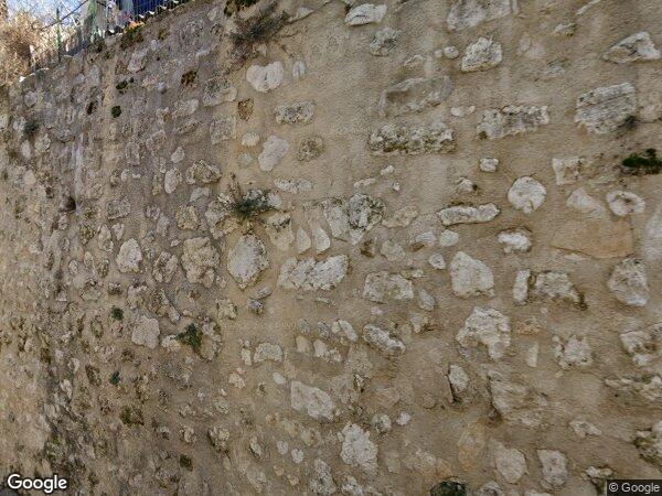 UNE MAISON D'HABITATION