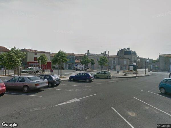 UNE MAISON D'HABITATION