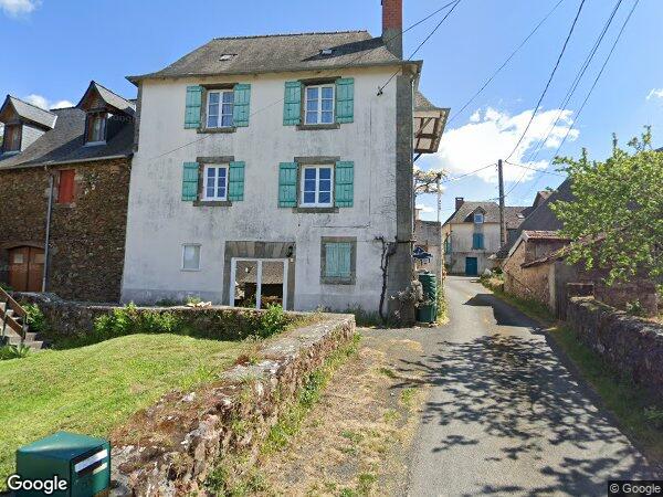 UNE MAISON D'HABITATION