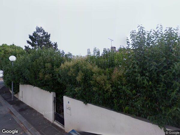 UNE MAISON D'HABITATION