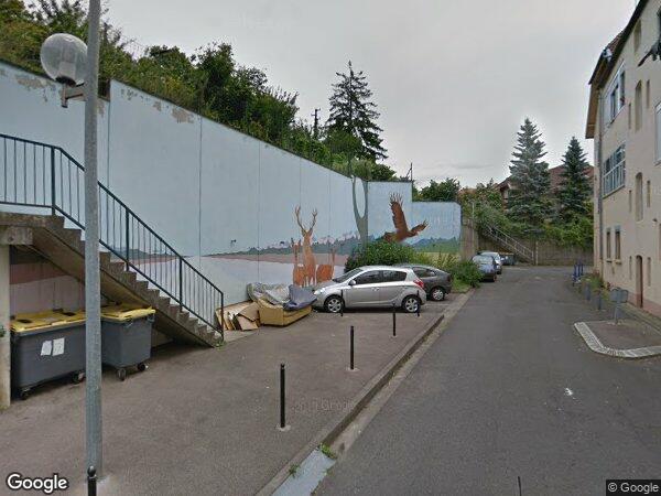 UN APPARTEMENT ET UNE CAVE