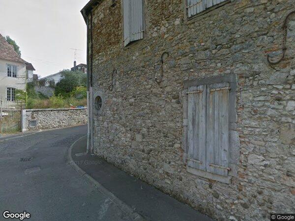 UN APPARTEMENT EN DUPLEX