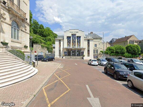 UN APPARTEMENT ET UN EMPLACEMENT DE PARKING