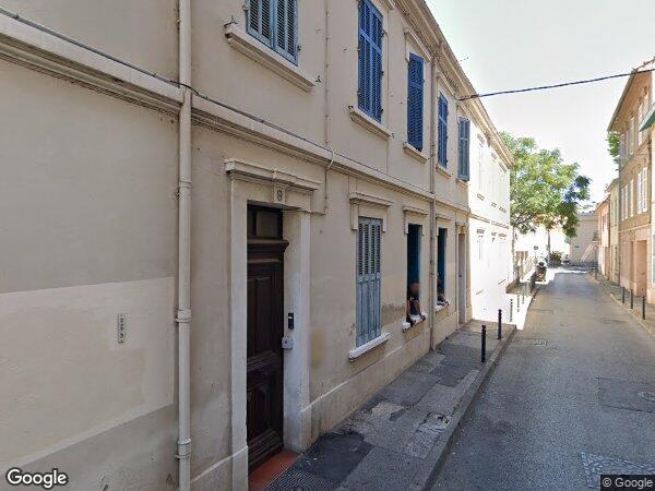 UN APPARTEMENT DE TYPE T2 ET UN LOCAL COMMERCIAL OU PROFESSIONNEL