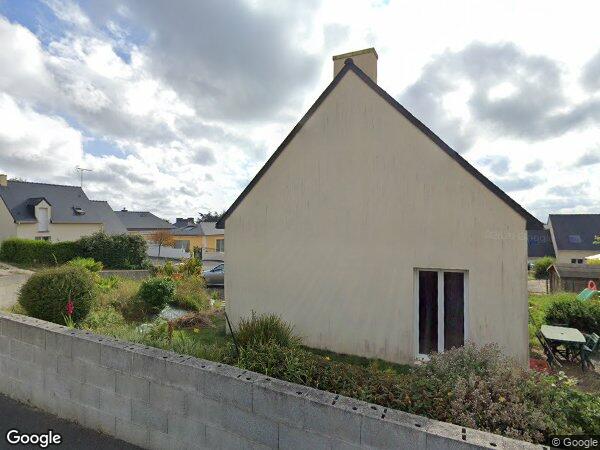 UNE MAISON D'HABITATION