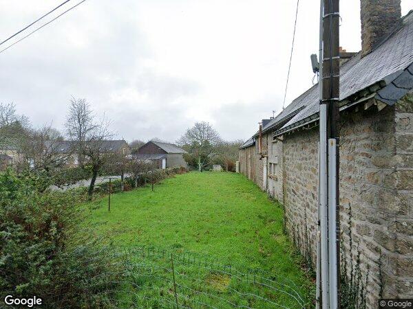 UNE MAISON À USAGE D'HABITATION, EN DUPLEX ET UNE PLACE DE PARKING