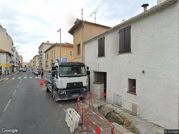 UN APPARTEMENT ET UNE CAVE