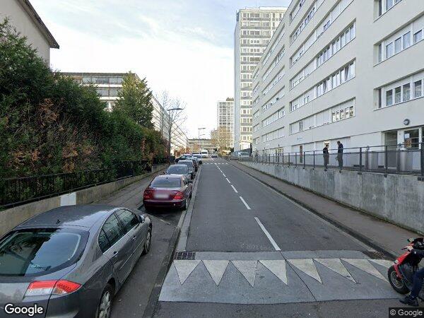 UN ENSEMBLE IMMOBILIER