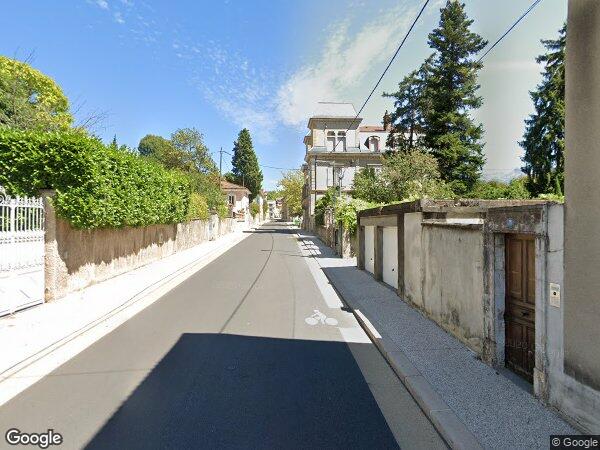 UN APPARTEMENT AVEC UNE CAVE