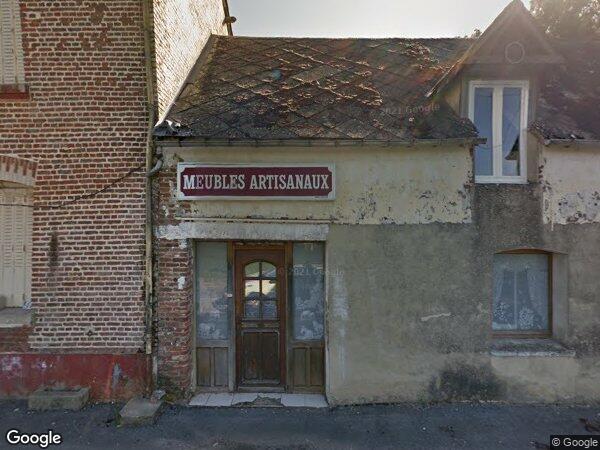 UN IMMEUBLE À USAGE D'HABITATION